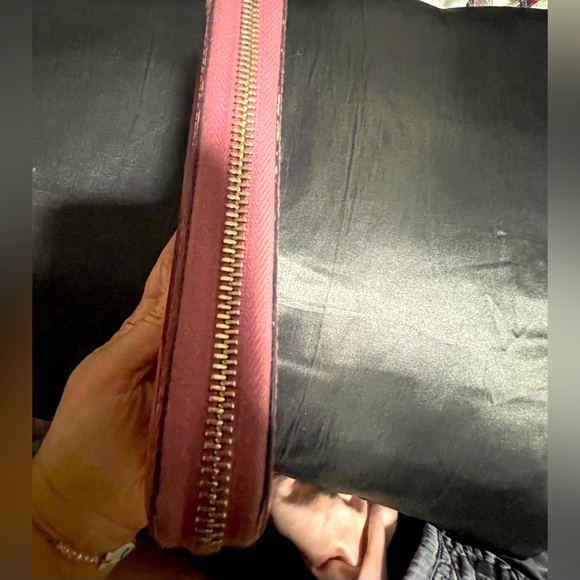 GUCCI Vintage Authentic Microguccdssima Leather Continental Wallet Price Firm! - Picture 4 of 16